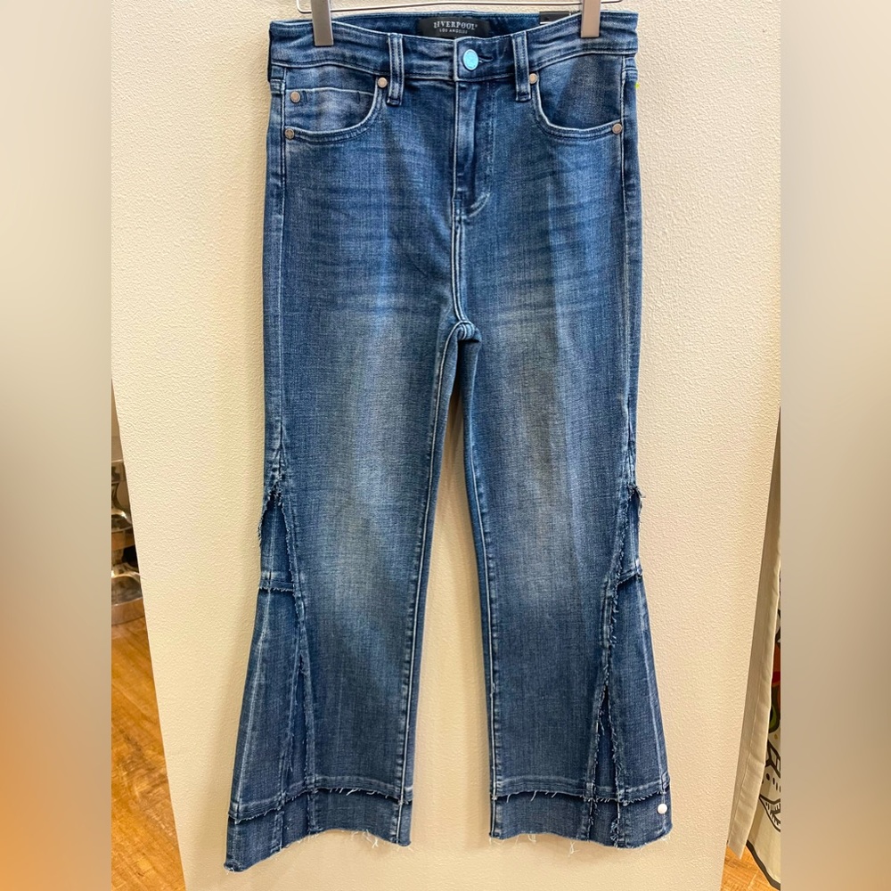 NEW Liverpool Hannah Flare Crop